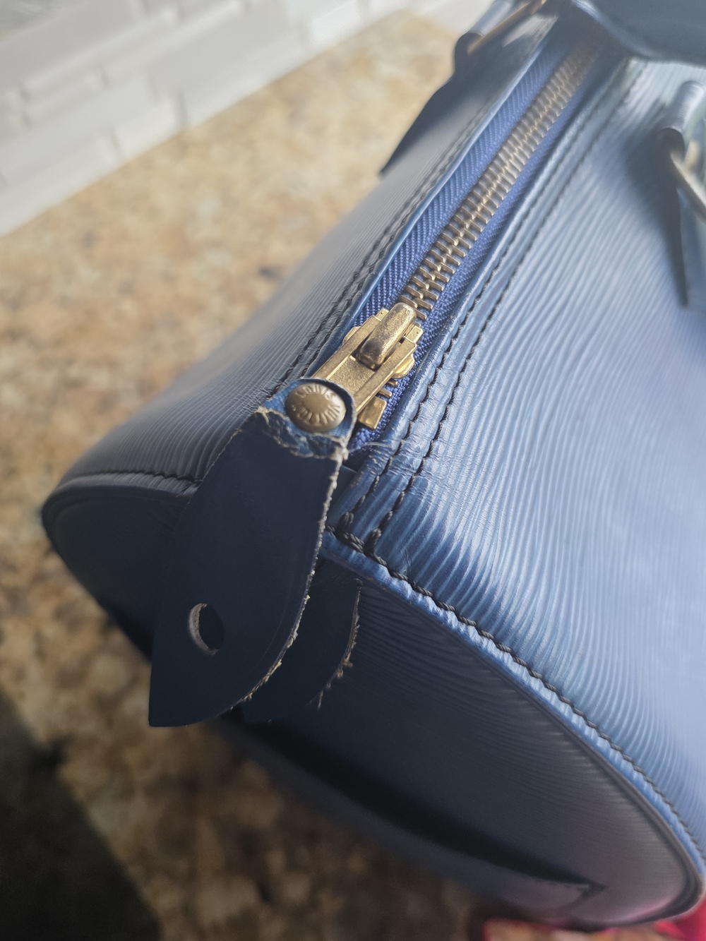 Blue EPI LOUIS VUITTON Women's Bag - Large Size 14 Inches (W) Length 10.5 - Picture 10 of 14